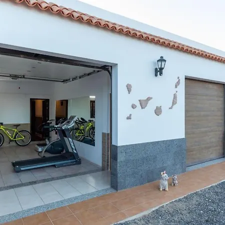 Sara Fuerteventura Cardon